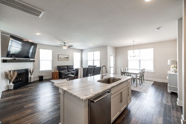 241 Griffin Ln, Gallatin, TN 37066