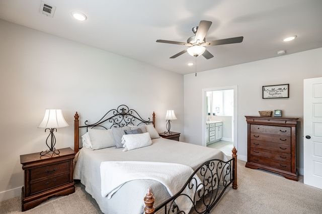 241 Griffin Ln, Gallatin, TN 37066