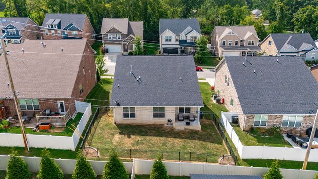241 Griffin Ln, Gallatin, TN 37066