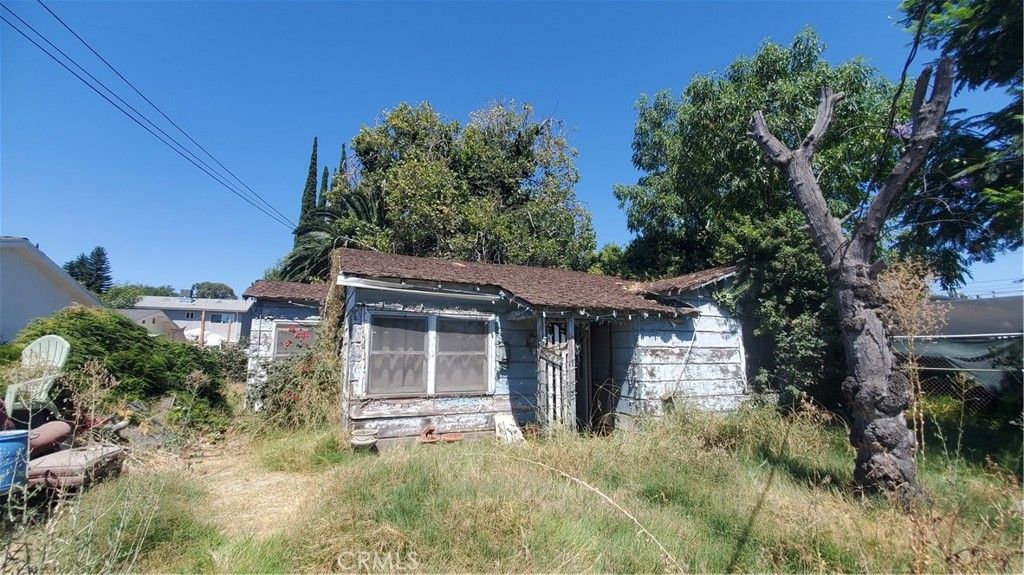 7347 De Soto, Los Angeles, CA 91303 — exterior