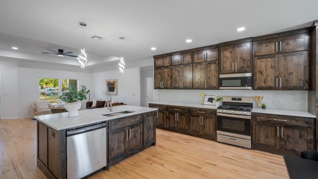 16120 E Oklahoma Place, Tulsa, OK 74116