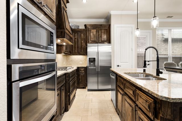 5204 Soren Street, Irving, TX 75038