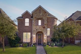 5204 Soren Street, Irving, TX 75038