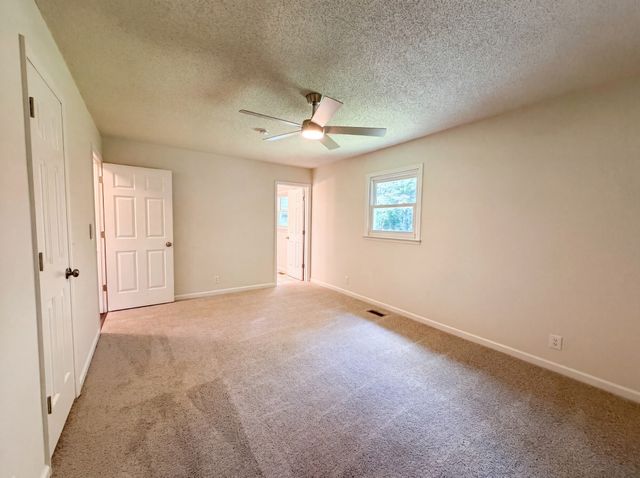 4023 Cavalier Dr, Murfreesboro, TN 37129
