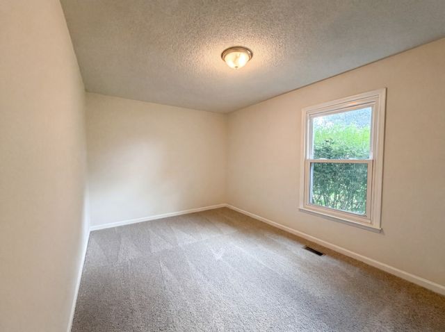 4023 Cavalier Dr, Murfreesboro, TN 37129