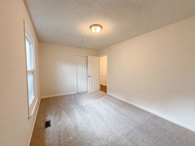 4023 Cavalier Dr, Murfreesboro, TN 37129