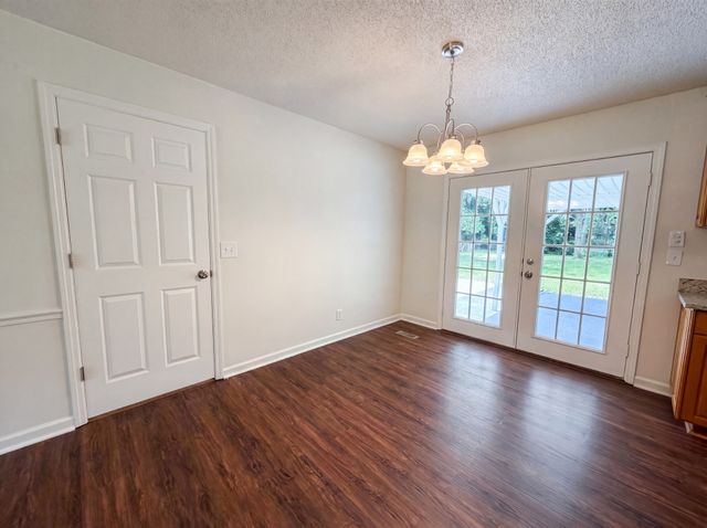 4023 Cavalier Dr, Murfreesboro, TN 37129