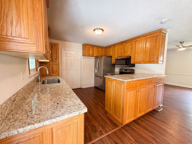 4023 Cavalier Dr, Murfreesboro, TN 37129