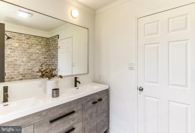 1157 RED BANK, West Deptford, NJ 08086