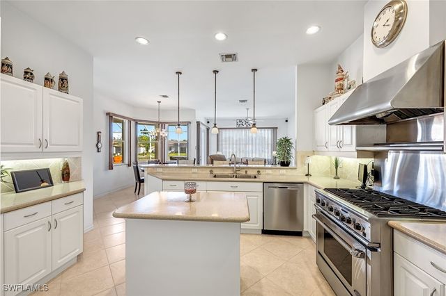 598 Grand Rapids BLVD, Naples, FL 34120