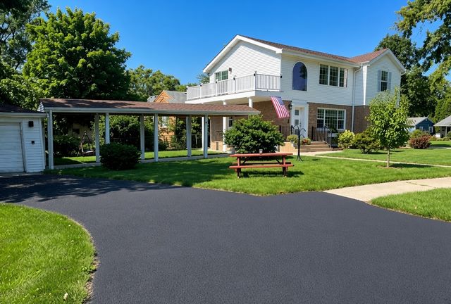 201 W Potomac Avenue, Lombard, IL 60148