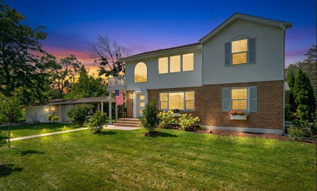 201 W Potomac Avenue, Lombard, IL 60148