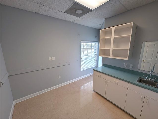 923 37th Place, Vero Beach, FL 32960