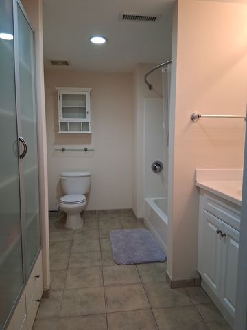 5978 N Lincoln Avenue 1B, Chicago, IL 60659
