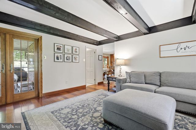 10 PHEASANT DR, Holland, PA 18966