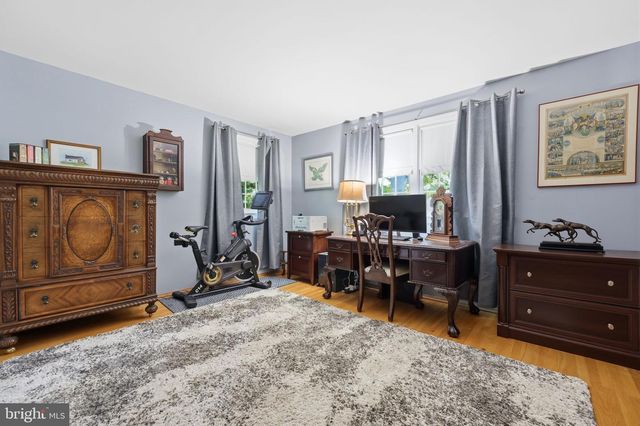 10 PHEASANT DR, Holland, PA 18966