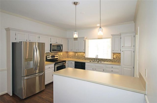 128 River Ridge Lane, Roswell, GA 30075