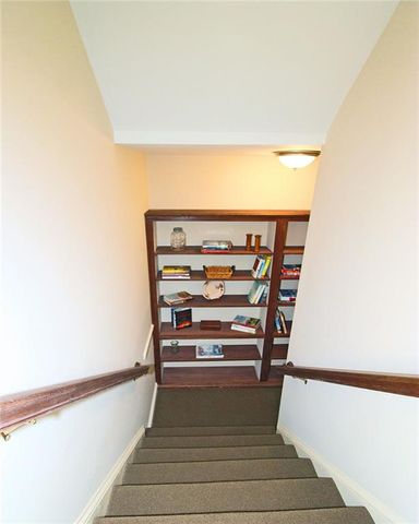 128 River Ridge Lane, Roswell, GA 30075