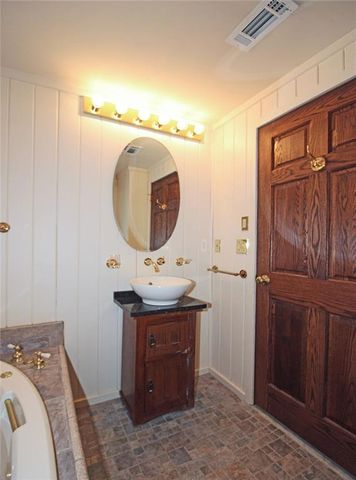 128 River Ridge Lane, Roswell, GA 30075