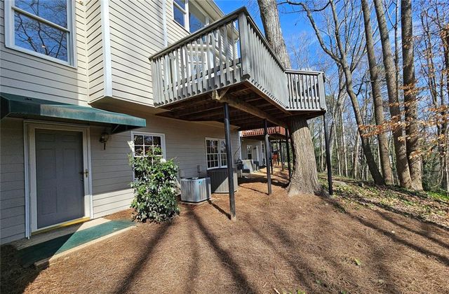 128 River Ridge Lane, Roswell, GA 30075