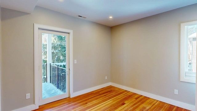 179 Appleton St 2, Cambridge, MA 02138