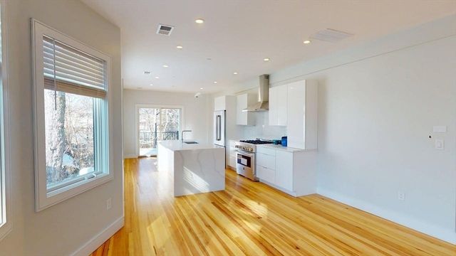 179 Appleton St 2, Cambridge, MA 02138