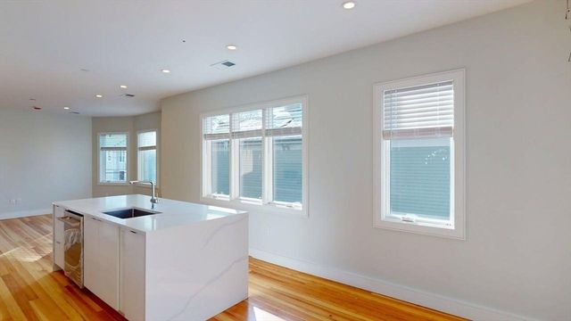 179 Appleton St 2, Cambridge, MA 02138