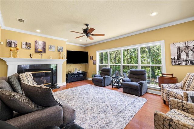 5 Plantation Oaks Drive, Mary Esther, FL 32569