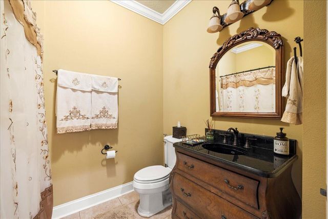 5 Plantation Oaks Drive, Mary Esther, FL 32569