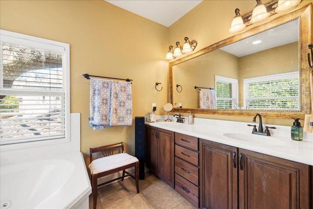 5 Plantation Oaks Drive, Mary Esther, FL 32569