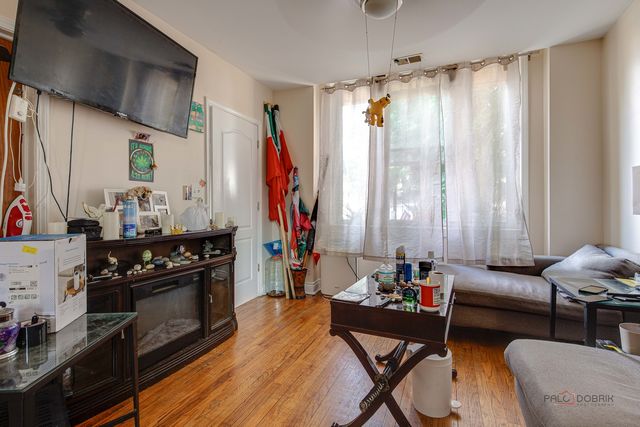 1408 N Central Park Avenue, Chicago, IL 60651