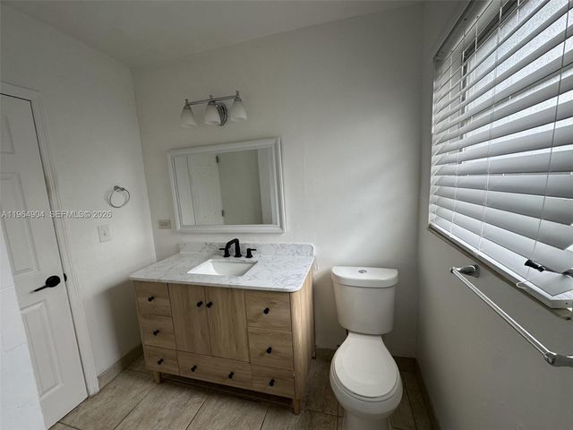 904 Wallace St, Coral Gables, FL 33134