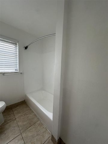 904 Wallace St, Coral Gables, FL 33134