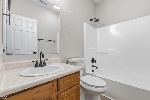 15454 Dusty Trail, Noblesville, IN 46060