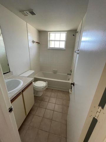 1550 SE Royal Green Circle P-203, Port St Lucie, FL 34952