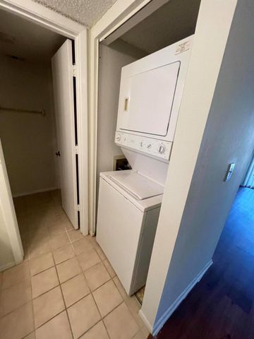 1550 SE Royal Green Circle P-203, Port St Lucie, FL 34952