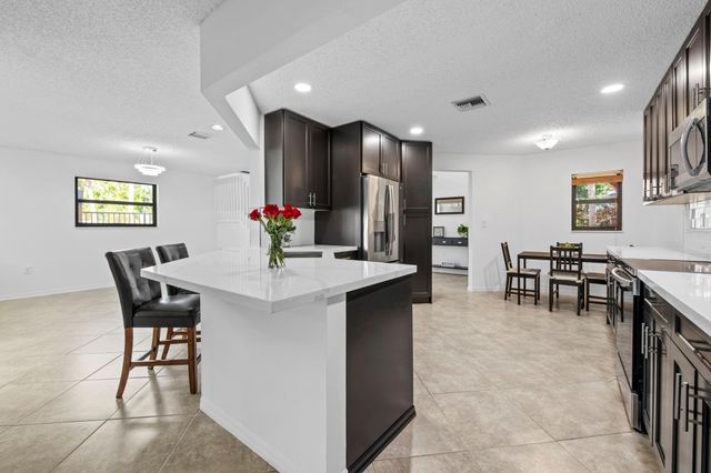 9838 Fairway Cove Lane, Plantation, FL 33324