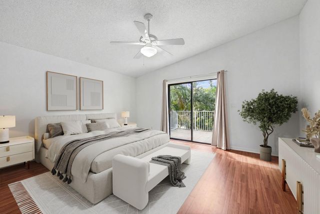 9838 Fairway Cove Lane, Plantation, FL 33324