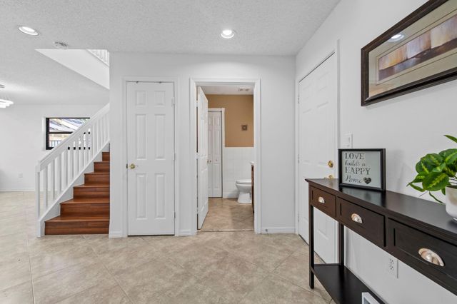 9838 Fairway Cove Lane, Plantation, FL 33324