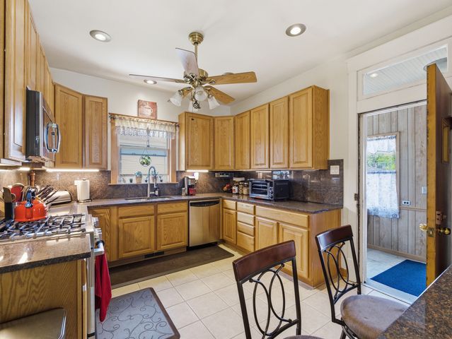 5320 N Lovejoy Avenue, Chicago, IL 60630