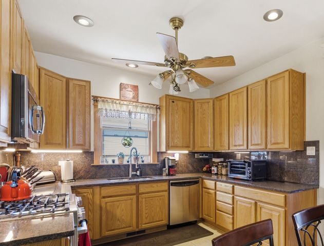 5320 N Lovejoy Avenue, Chicago, IL 60630