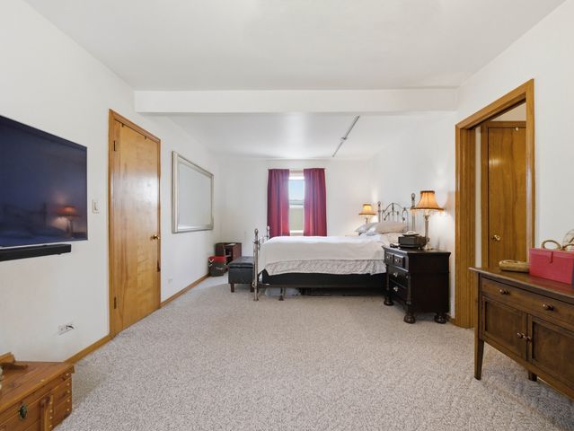 5320 N Lovejoy Avenue, Chicago, IL 60630