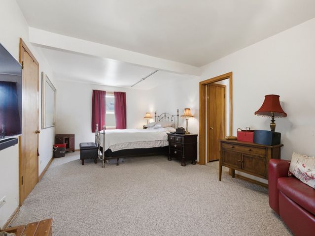 5320 N Lovejoy Avenue, Chicago, IL 60630