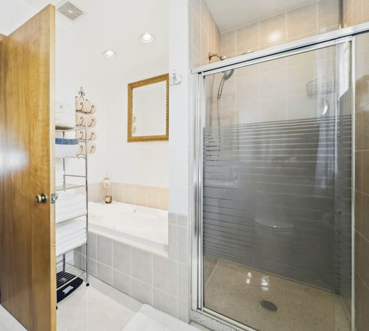 5320 N Lovejoy Avenue, Chicago, IL 60630
