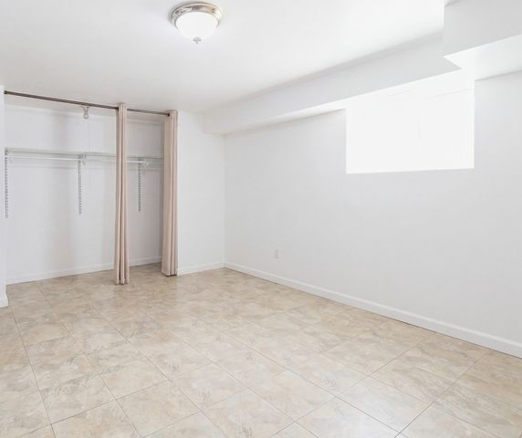 5320 N Lovejoy Avenue, Chicago, IL 60630