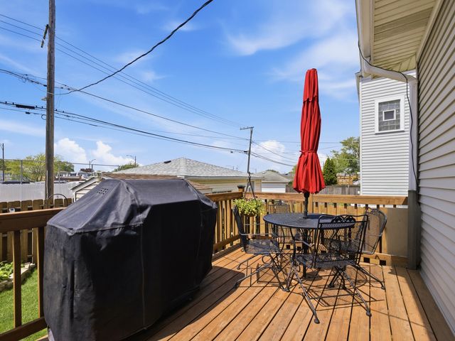 5320 N Lovejoy Avenue, Chicago, IL 60630