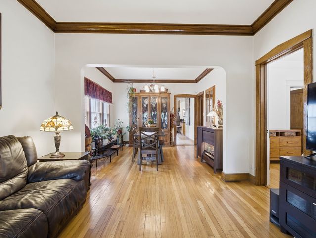 5320 N Lovejoy Avenue, Chicago, IL 60630
