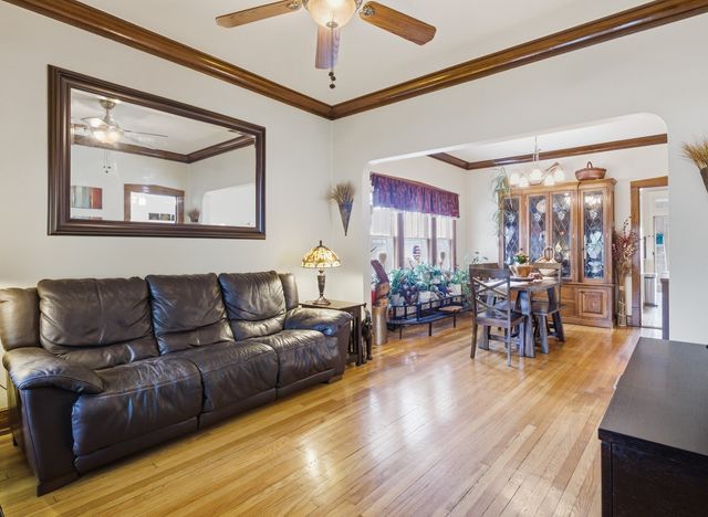 5320 N Lovejoy Avenue, Chicago, IL 60630