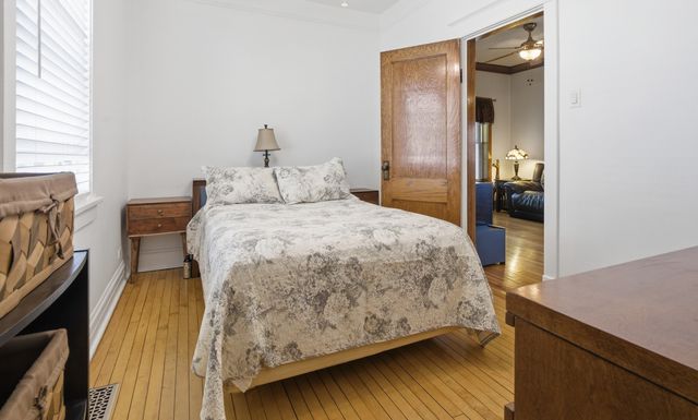 5320 N Lovejoy Avenue, Chicago, IL 60630
