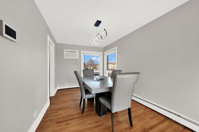 484 Shenstone Road, Riverside, IL 60546